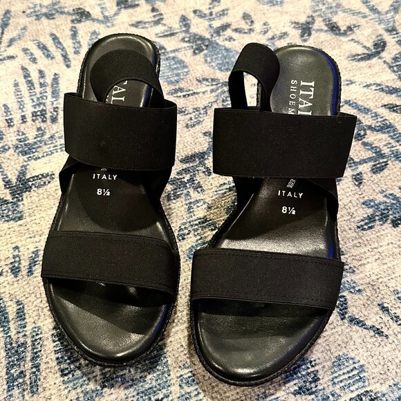 Italian Shoemakers Black Wedges - Picture 1 of 6